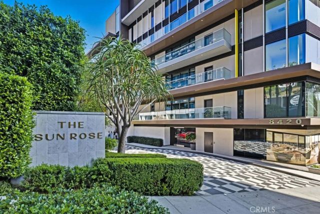 8420 W Sunset Boulevard 108, Los Angeles, CA 90069