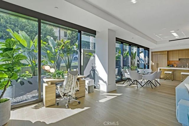 8420 W Sunset Boulevard 108, Los Angeles, CA 90069