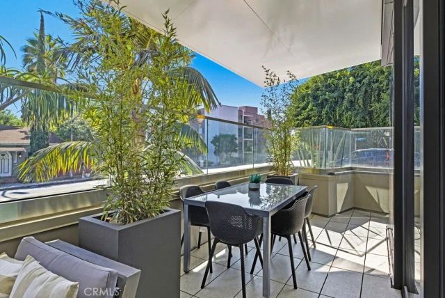 8420 W Sunset Boulevard 108, Los Angeles, CA 90069