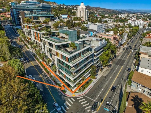 8420 W Sunset Boulevard 108, Los Angeles, CA 90069