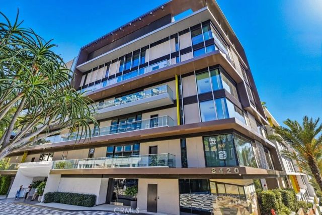 8420 W Sunset Boulevard 108, Los Angeles, CA 90069