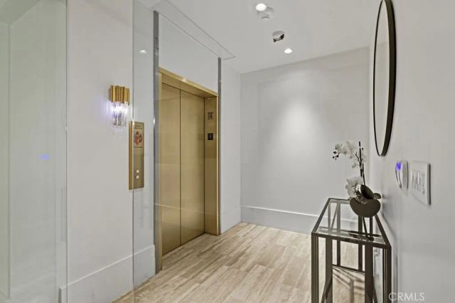 8420 W Sunset Boulevard 108, Los Angeles, CA 90069