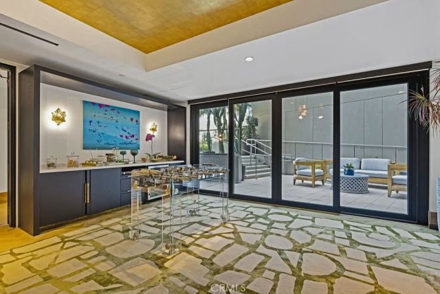 8420 W Sunset Boulevard 108, Los Angeles, CA 90069