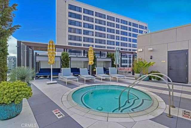 8420 W Sunset Boulevard 108, Los Angeles, CA 90069