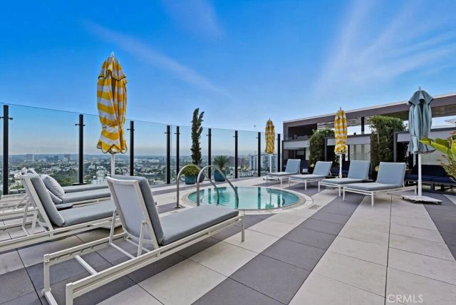 8420 W Sunset Boulevard 108, Los Angeles, CA 90069