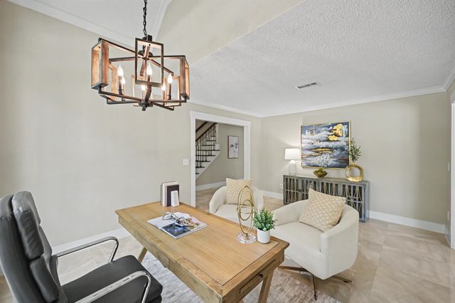 98 Breezy Point Place, The Woodlands, TX 77381