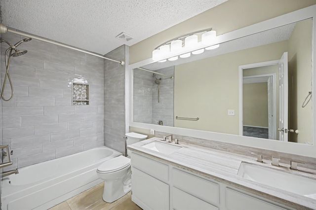 98 Breezy Point Place, The Woodlands, TX 77381