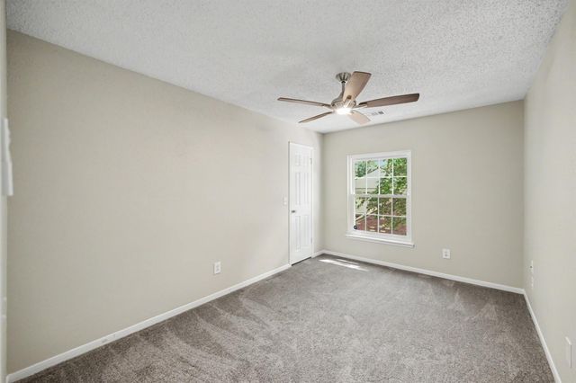 98 Breezy Point Place, The Woodlands, TX 77381
