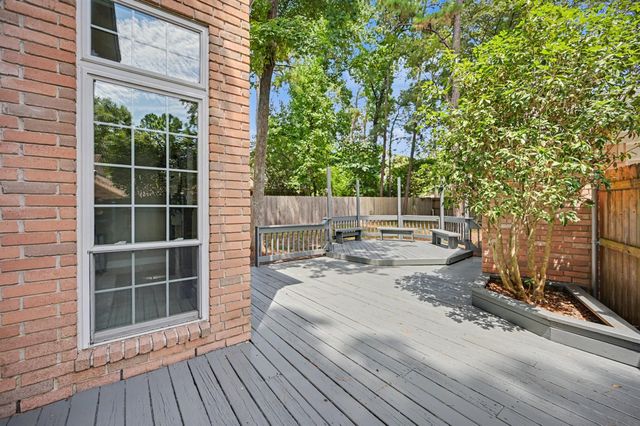 98 Breezy Point Place, The Woodlands, TX 77381