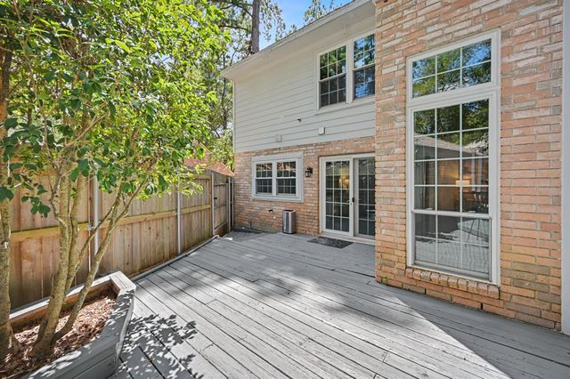 98 Breezy Point Place, The Woodlands, TX 77381