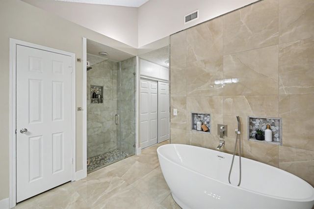 98 Breezy Point Place, The Woodlands, TX 77381
