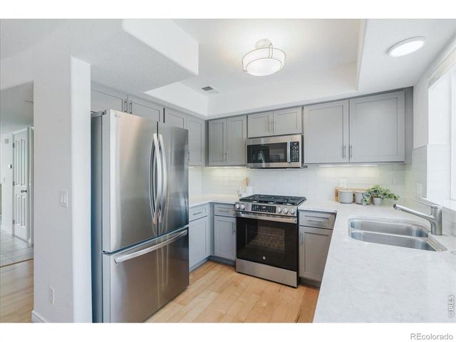 801 Chinle Avenue E, Boulder, CO 80304