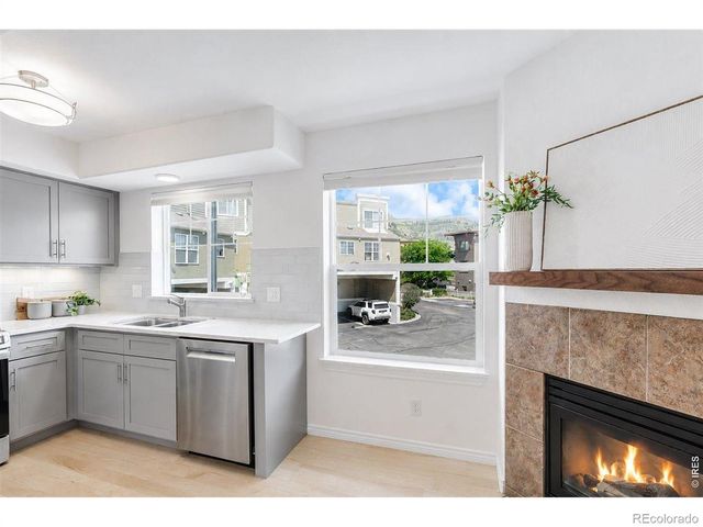 801 Chinle Avenue E, Boulder, CO 80304