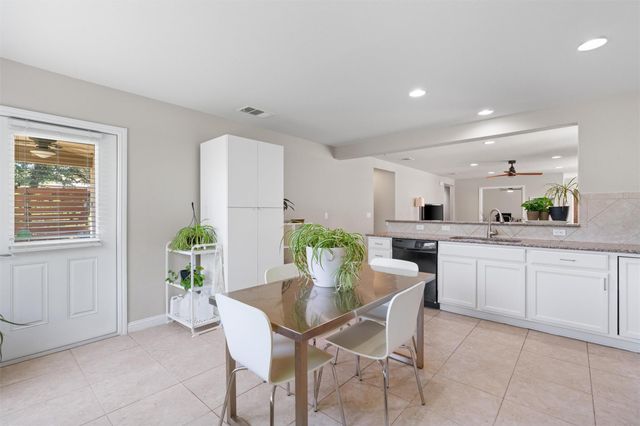 323 Salado Creek LN, Georgetown, TX 78633