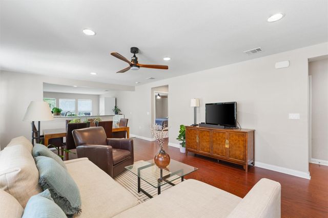 323 Salado Creek LN, Georgetown, TX 78633