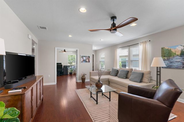 323 Salado Creek LN, Georgetown, TX 78633