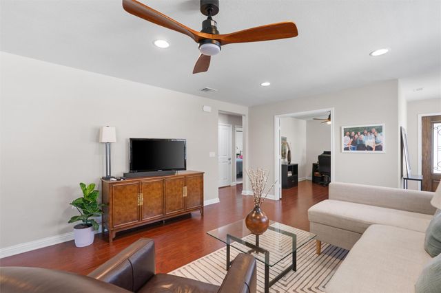 323 Salado Creek LN, Georgetown, TX 78633