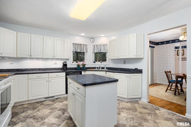 1196 W CAROLYN Court, East Peoria, IL 61611