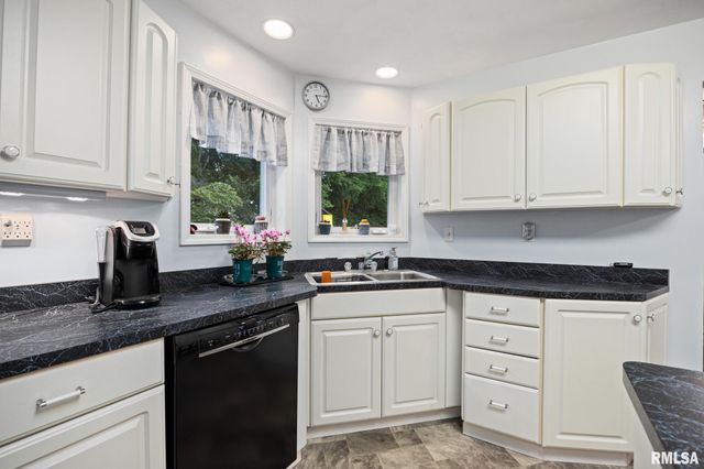 1196 W CAROLYN Court, East Peoria, IL 61611