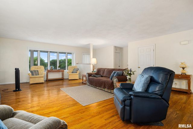 1196 W CAROLYN Court, East Peoria, IL 61611