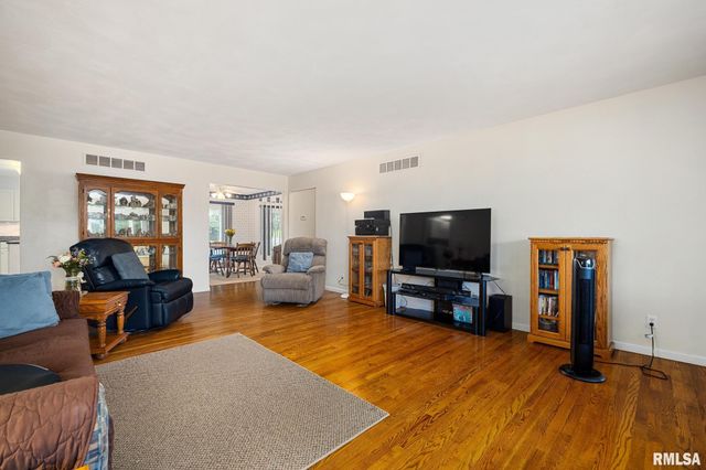 1196 W CAROLYN Court, East Peoria, IL 61611