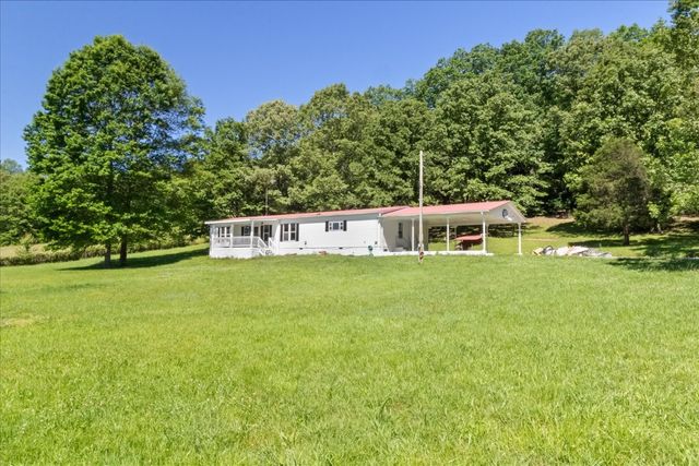95 Brown Cemetery Ln, Tennessee Ridge, TN 37178