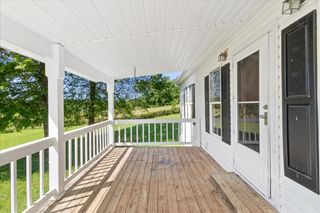 95 Brown Cemetery Ln, Tennessee Ridge, TN 37178