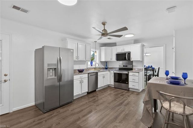 26 Kenwood DR, Hampton, VA 23666