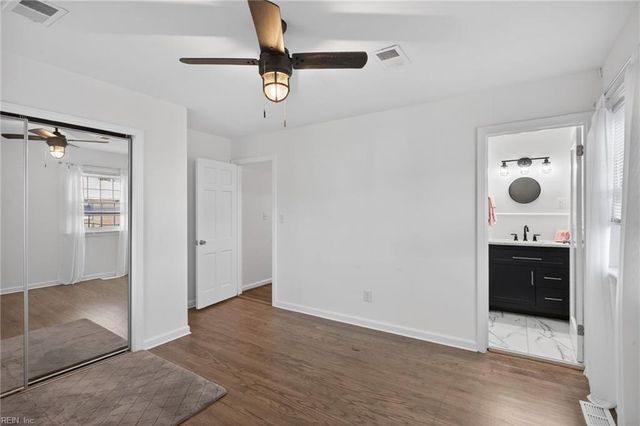 26 Kenwood DR, Hampton, VA 23666