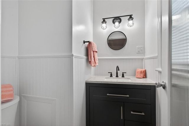 26 Kenwood DR, Hampton, VA 23666