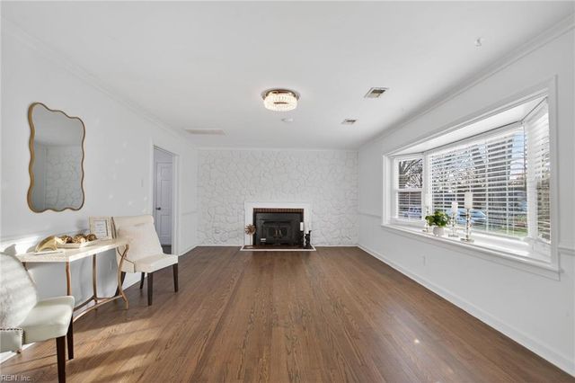 26 Kenwood DR, Hampton, VA 23666