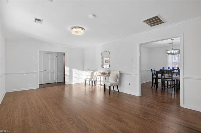 26 Kenwood DR, Hampton, VA 23666