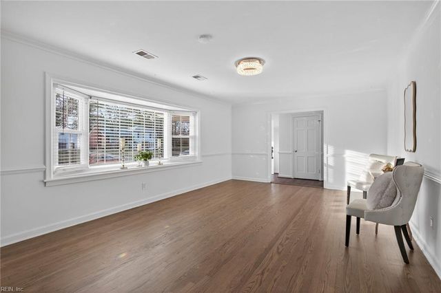 26 Kenwood DR, Hampton, VA 23666