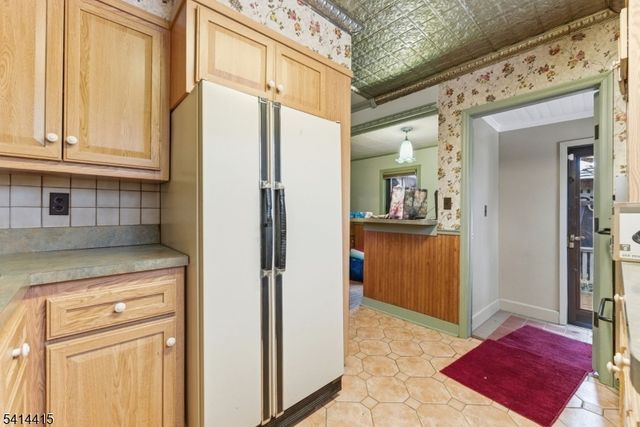 608 Meadow St, Roselle Boro, NJ 07203