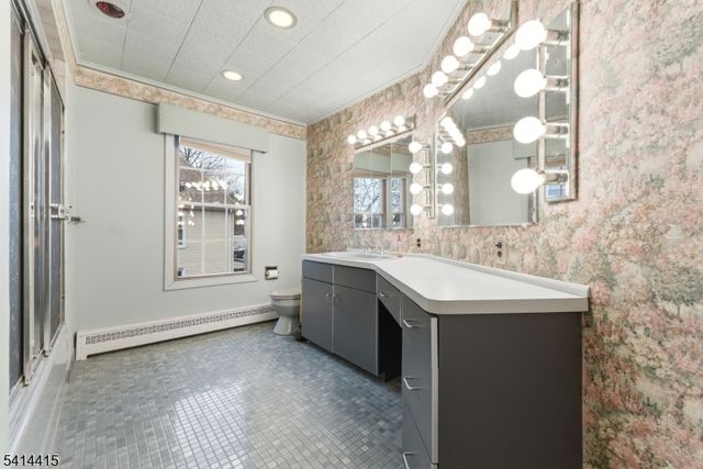 608 Meadow St, Roselle Boro, NJ 07203