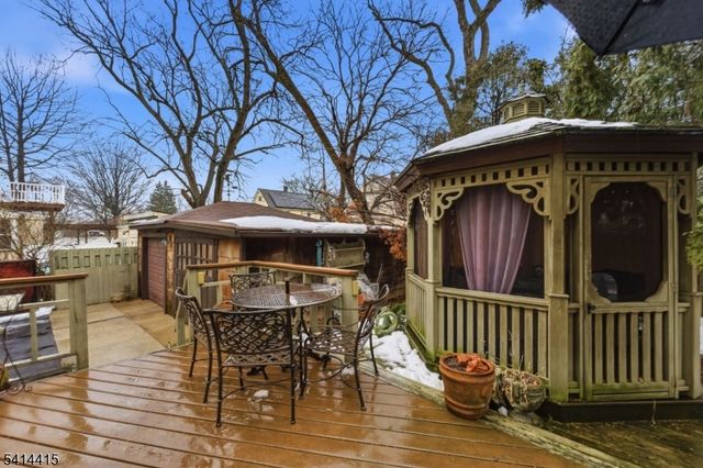 608 Meadow St, Roselle Boro, NJ 07203