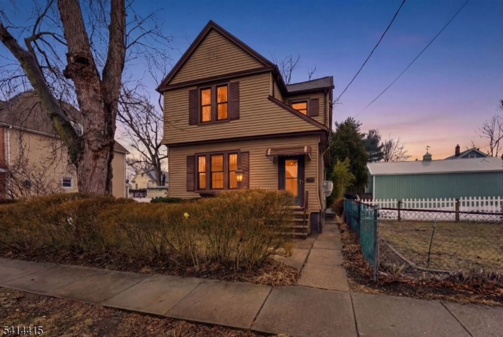 608 Meadow St, Roselle Boro, NJ 07203