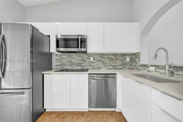 2910 SE 13th Road 20544, Homestead, FL 33035