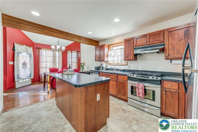 1624 Cotswold Road, Coolbaugh Twp, PA 18466