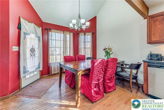 1624 Cotswold Road, Coolbaugh Twp, PA 18466