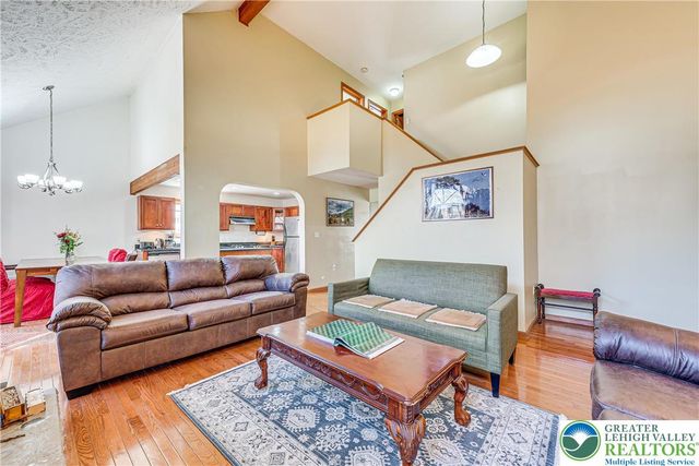 1624 Cotswold Road, Coolbaugh Twp, PA 18466