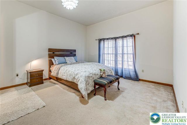 1624 Cotswold Road, Coolbaugh Twp, PA 18466