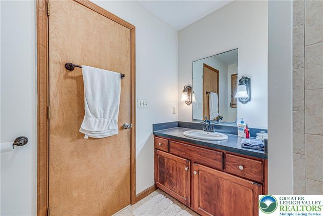 1624 Cotswold Road, Coolbaugh Twp, PA 18466