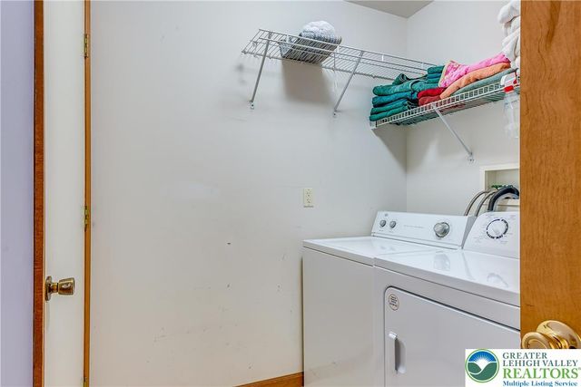 1624 Cotswold Road, Coolbaugh Twp, PA 18466