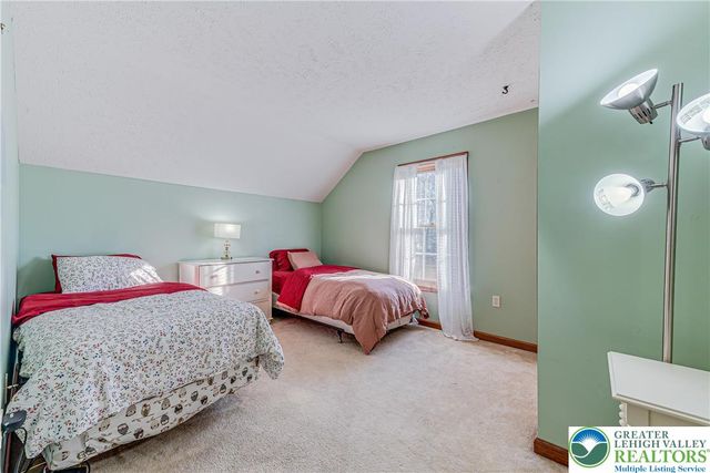 1624 Cotswold Road, Coolbaugh Twp, PA 18466