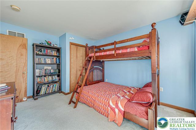 1624 Cotswold Road, Coolbaugh Twp, PA 18466