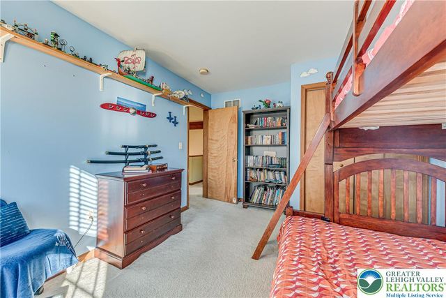 1624 Cotswold Road, Coolbaugh Twp, PA 18466