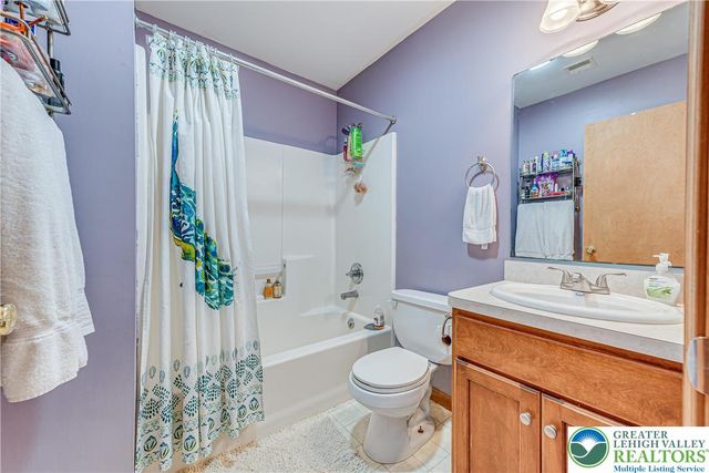 1624 Cotswold Road, Coolbaugh Twp, PA 18466