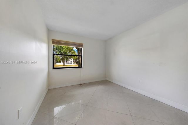9405 Fontainebleau Boulevard 112, Miami, FL 33172