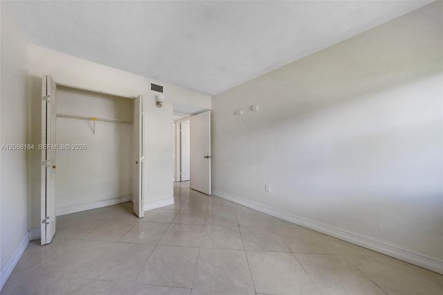 9405 Fontainebleau Boulevard 112, Miami, FL 33172
